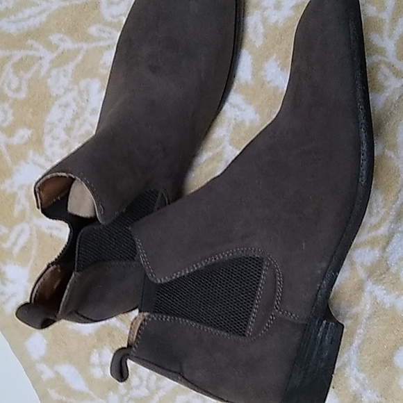 Robert Wayne Sleek Smoked Gray Boots - Picture 2 of 5